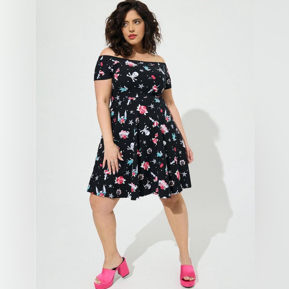 TORRID BETSEY JOHNSON SKATER MINI FOXY OFF SHOULDER DRESS SIZE 3 NEW WITH TAGS